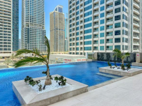 Brand New Luxurious 3BR - Pool, Gym & Uptown Views